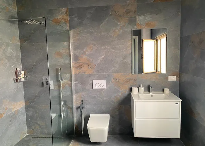 Konukevi Pazari Tiran